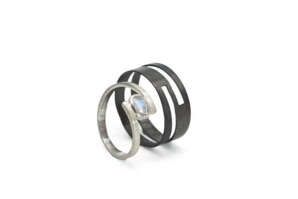 argollas_piedraluna_plata925_acero_oxidado_simonmazuera